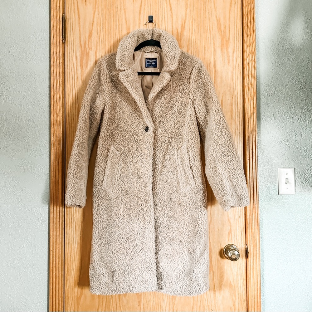 NWOT [abercrombie & fitch] tan teddy coat